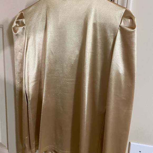 Women top - Picture 2 of 3